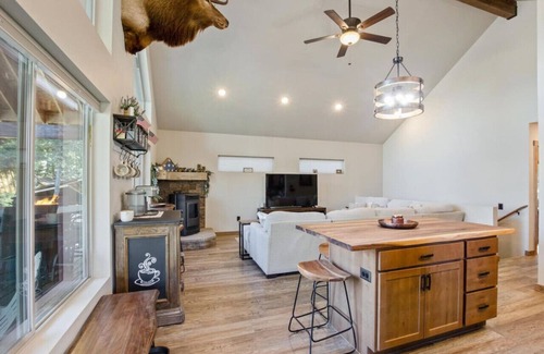 Meadow View Heights Cabin | NEW Cabin Near Southern Utah's Best National Parks