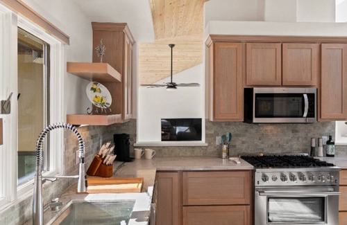 Carmel Valley House | New, Carmel Valley Views, Open Floor Plan, Swimng Pool, Close to Village.