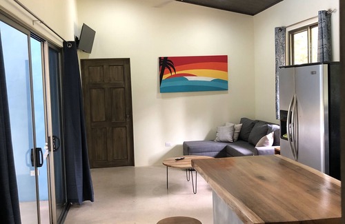 Los Pargos House | New Casa Celeste, Cozy w/pool, walk to the beach