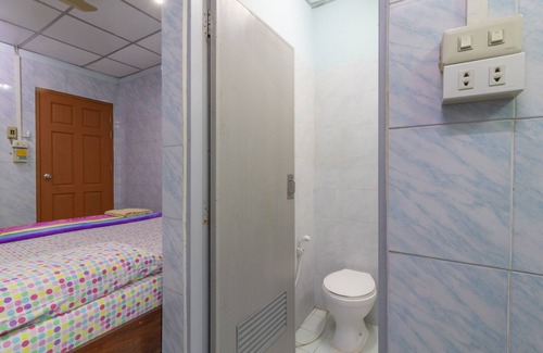 Wat Bowon Niwet House | New Central Guesthouse