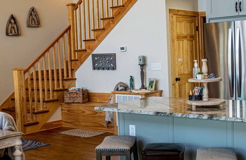 Spruce Pine House | New Chalet and the ultimate escape to nature!