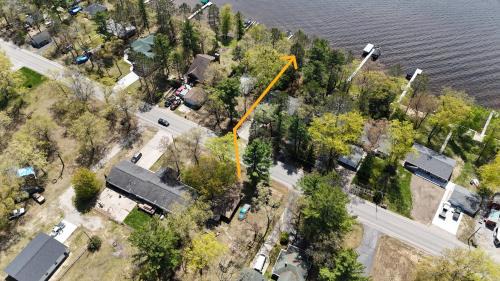 Oscoda House | New! Chappy's Cabin - Cute And Comfy!