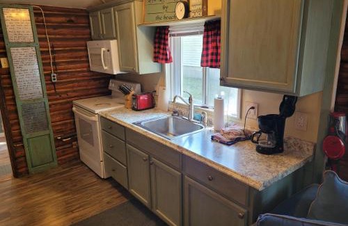 Oscoda House | New! Chappy's Cabin - Cute And Comfy!