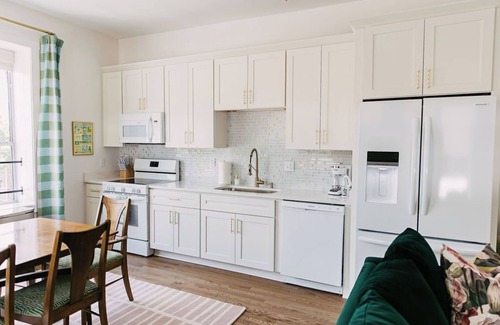 Cooper-Young Historic District Apartment | NEW! Charlie's Corner by Pettigrew Adventures - Located in Cooper Young