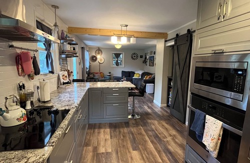 Franklin House | New - Charming Home in historic downtown Franklin!