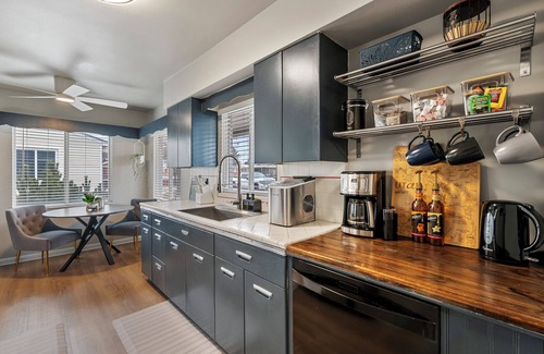 Midvale House | NEW! Charming Mountain View Home w/Huge Fenced Yard, King Beds & TV's, Fireplace