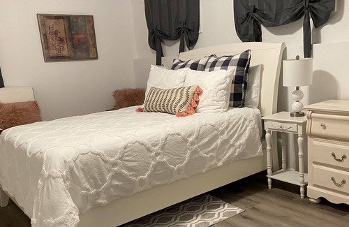 San Carlos House | NEW! Charming San Carlos 2BR Remodeled