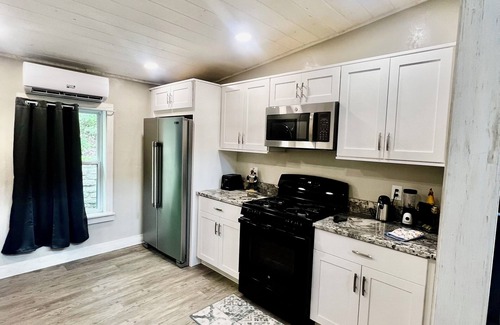 Brevard House | NEW “Charming Yellow Cottage"