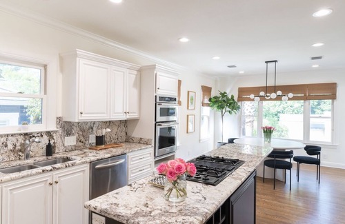 Uptown House | New! Chic Cottage Home W/Backyard Pool - 12 min to the River Walk!