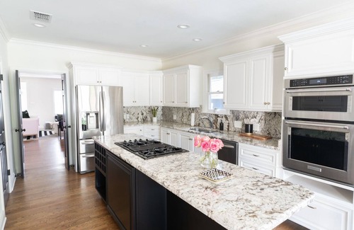 Uptown House | New! Chic Cottage Home W/Backyard Pool - 12 min to the River Walk!