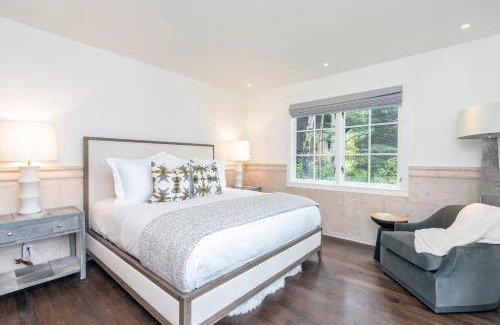 Mountain Village House | New! Chic European Style Cabin, Short Walk To Ski home