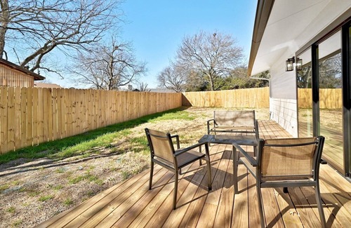 North Austin Civic Association House | New! Chic & Modern 3BR Home in North Austin!