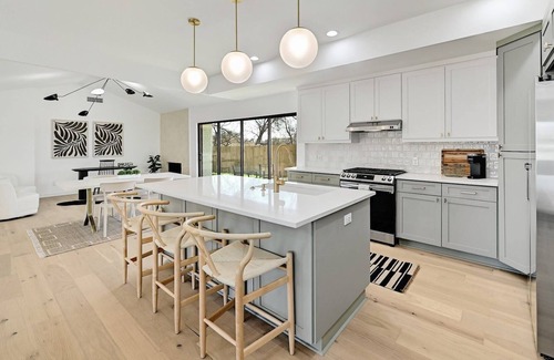 North Austin Civic Association House | New! Chic & Modern 3BR Home in North Austin!