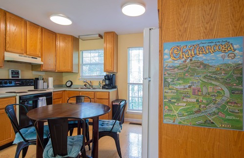 Rossville House | NEW!Chickamauga Country Cottage near Chattanooga
