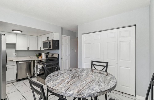 Berkley House | NEW-Close to Confluence Park!