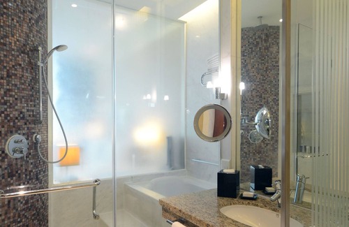 Ermita Night District Hotel | New Coast Hotel Manila