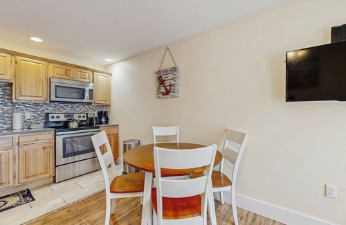 Edgecomb Condo | New Condo w/Water-View Deck in Edgecomb's Sheepscot Harbour Resort