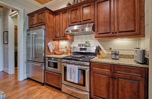 Mirror Lake House | New Construction Highlands Home With A Pond View - Hemlock Hideaway