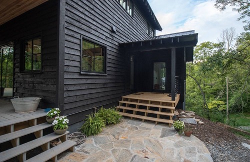 Weaverville House | New construction located on 15 acres with private frontage on the Big Ivy River