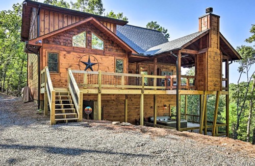 Foxfire Estates House | New Construction Multi-Level Cabin with Hot Tub