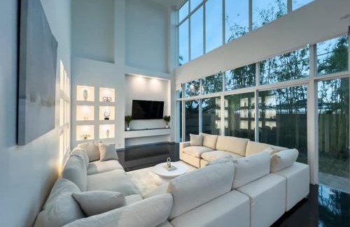 Fort Lauderdale House | New construction 2 story Villa jacuzzi pool luxury
