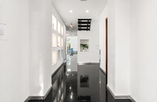 Fort Lauderdale House | New construction 2 story Villa jacuzzi pool luxury