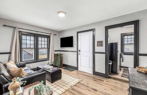 Highland Park Apartment | New! Contemporary 1BR Haven, Private & Pristine