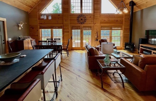 Glendale House | NEW Contemporary Chalet with Sparkling River Views, Screened Porch, Sleeps 7 Guests