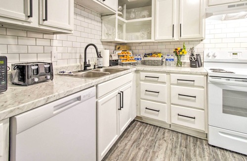 Hinesville House | NEW! Contemporary Hinesville Home w/ Fenced Yard!