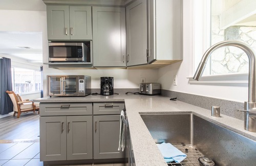 Milpitas House | New! Conveniently Located Silicon Valley 4BR Home