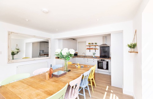 New Forest District Cottage | New Cottage Sleeps 9 central location