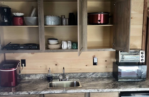 Jamestown Cabin | New Cozy Cabin In The Woods