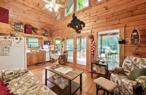 Andrews House | NEW! Cozy Creekside Cabin with Wraparound Porch