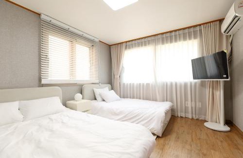 COEX Apartment | New! Cozy! #Grace Haven at Coex# wifi,Netflix,Youtube, 3-min Subway #Next to Coex# Gangnam District, Jamsil, Lotte world#