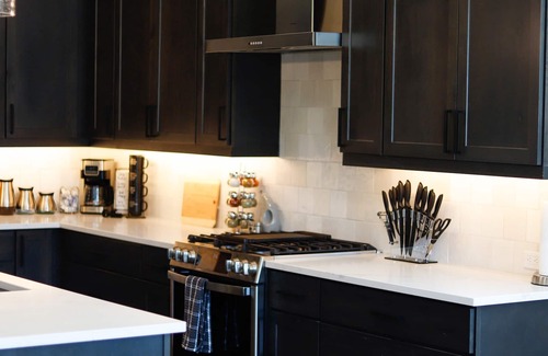Coeur d'Alene House | New Cozy, Modern 3-bedroom home. Close to dtwn CDA