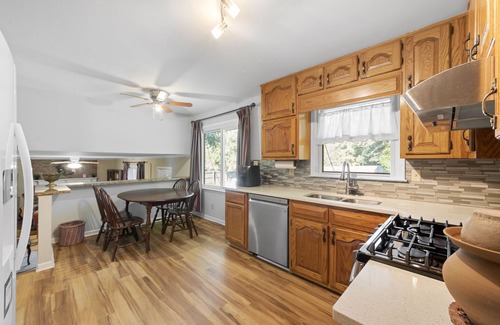 Fayetteville House | 【NEW】Cozy & Restful Like Being Home