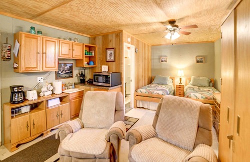 New Concord Apartment | NEW! Cozy Studio w/ Covered Patio by Kentucky Lake