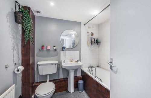 New Cross Apartment | New Cross family home near Greenwich