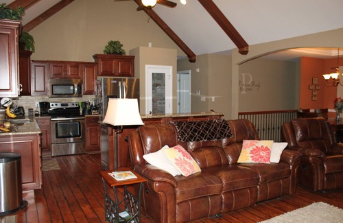 Bridgeport House | New Custom Rustic W/Finished Basement