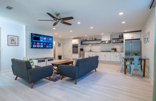 Atlanta House | New Deals! Stylish & Modern 2BR Stay in Prime Spot