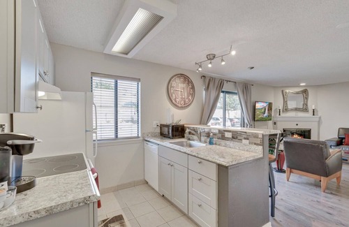 Englewood Apartment | New! Denver Tech Center - Walk to Parks and Light Rail - Fitness Center/Pool