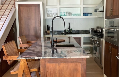 Central Pacific Coast House | NEW DIRECT BEACHFRONT VILLA, 2 BR, 2bath-stunning sunsets- discounts, book now
