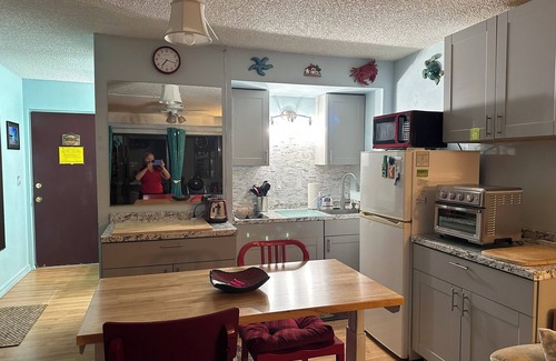 Historic Kailua Village Condo | New Discount Weekly,Monthly,Daily,OceanviewSteps to Town,Beach,Pier,Ocean access