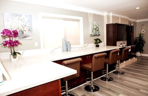 Westminster House | New Disney/Huntington/Knott's Vacation Home
