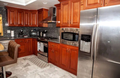 Westminster House | New Disney/Huntington/Knott's Vacation Home