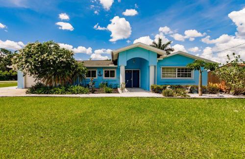 Fort Myers House | NEW! Dock Canal Family Home w/Pool & Gulf Access!