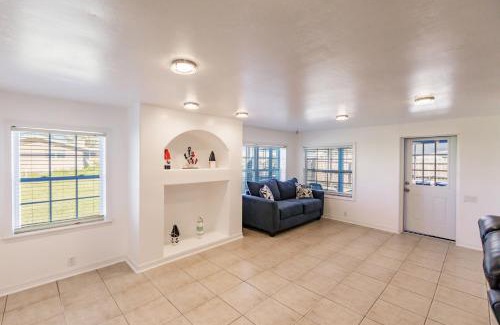 Fort Myers House | NEW! Dock Canal Family Home w/Pool & Gulf Access!