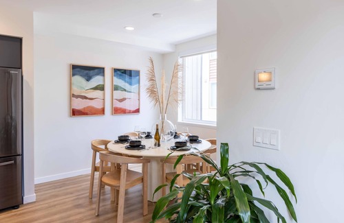 Hailey House | New Downtown Hailey Condo with Rooftop Hot Tub