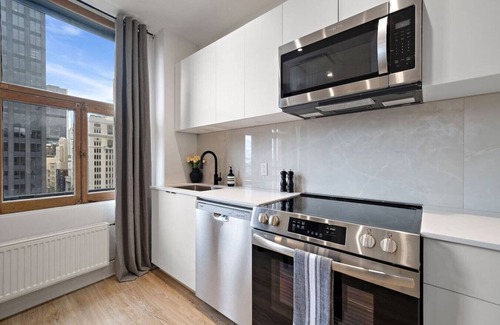 Chinatown Apartment | New Downtown MTL Old port 2 BR 2 BA + Parking