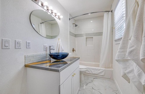 Southeast Boise Apartment | New Downtown on Bsu Campus 3 Beds on Boise Ave